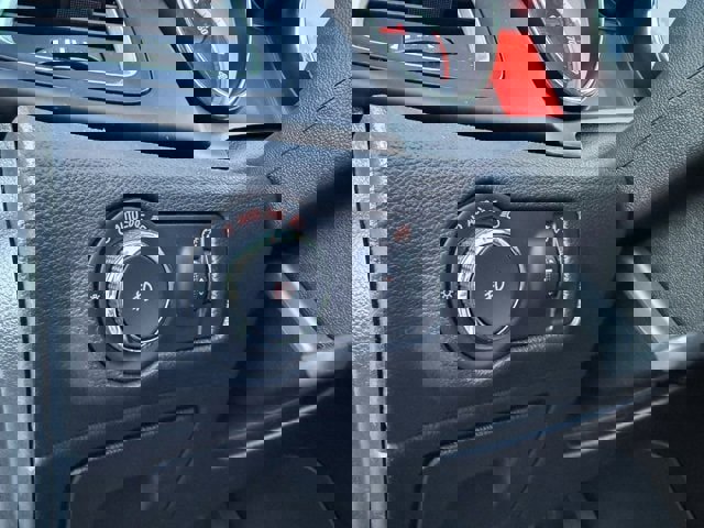 Used 2018 Buick Cascada Premium image 15