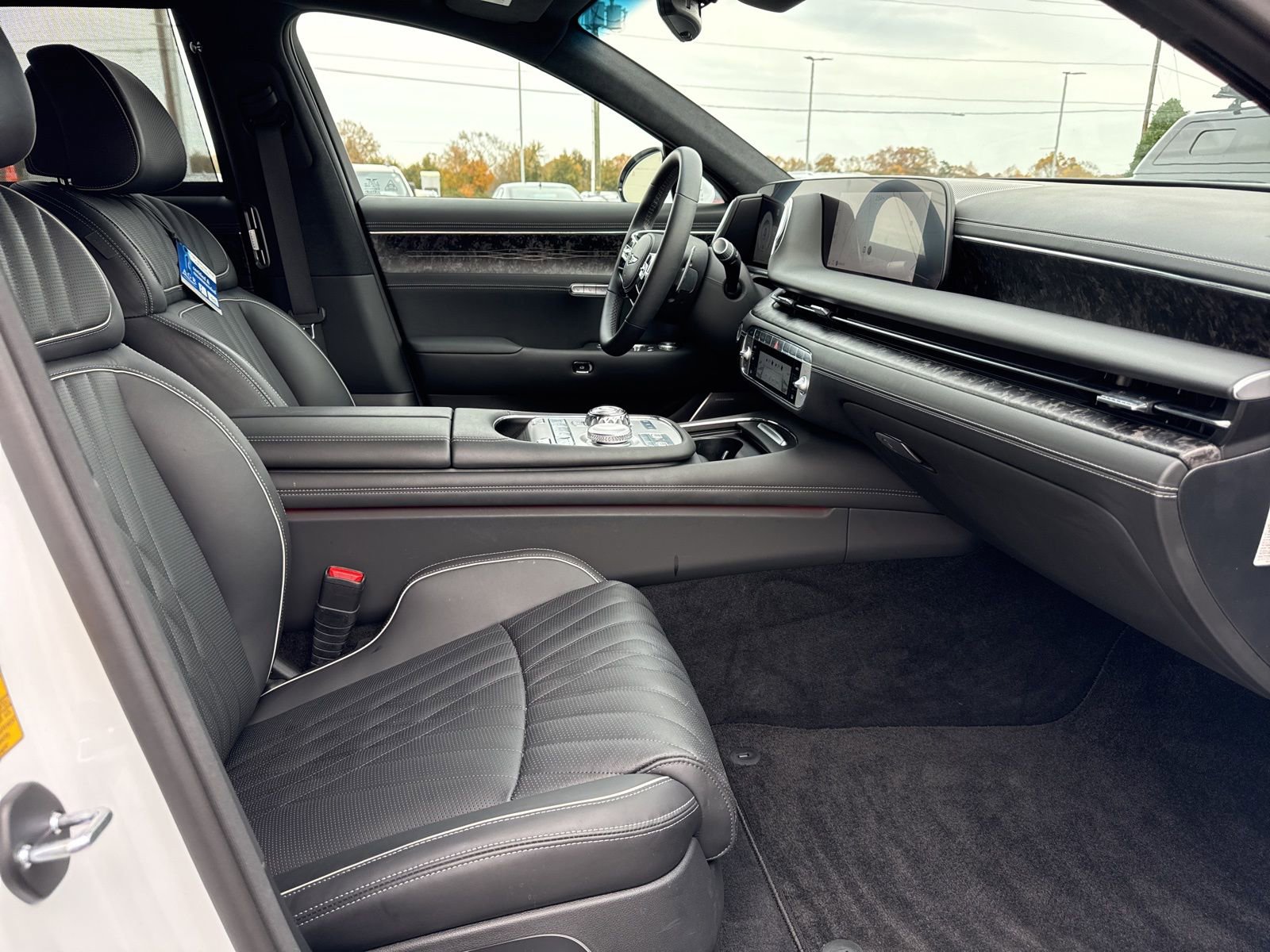 Used 2025 Genesis G90 3.5T image 18