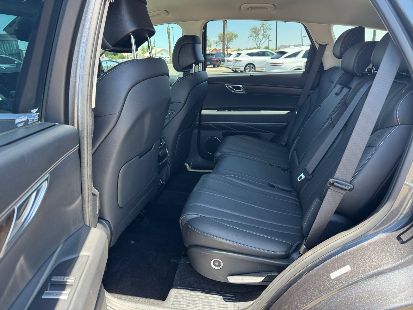 Used 2023 Genesis GV80 2.5T AWD/4WD image 17