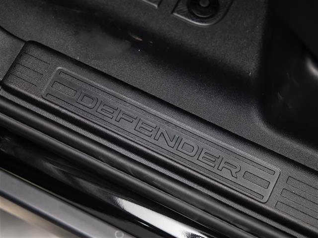 New 2026 Land Rover Defender 110 X-Dynamic SE AWD/4WD image 26