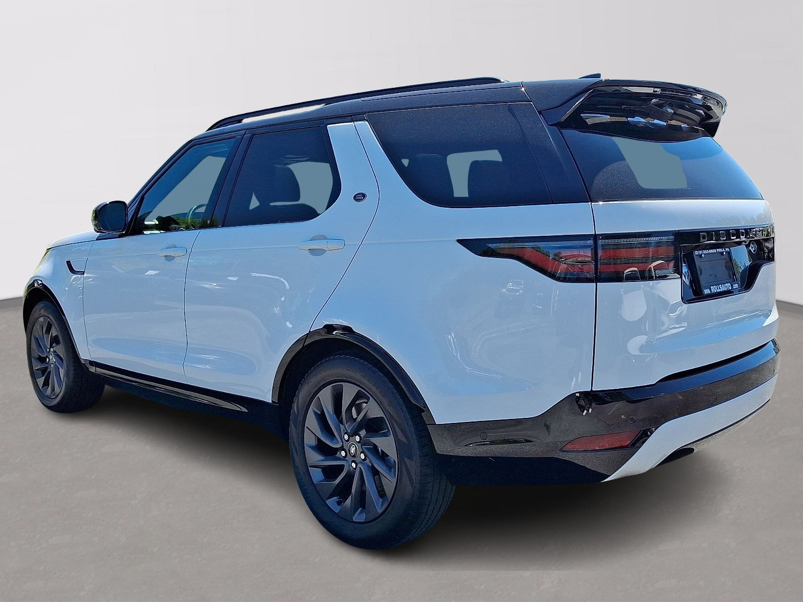 Used 2023 Land Rover Discovery S R-Dynamic AWD/4WD image 4