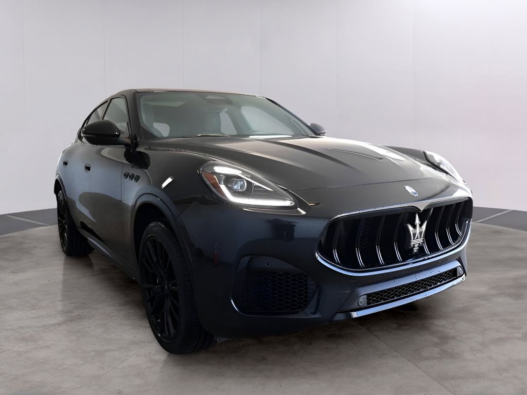 Used 2025 Maserati Grecale Modena image 3