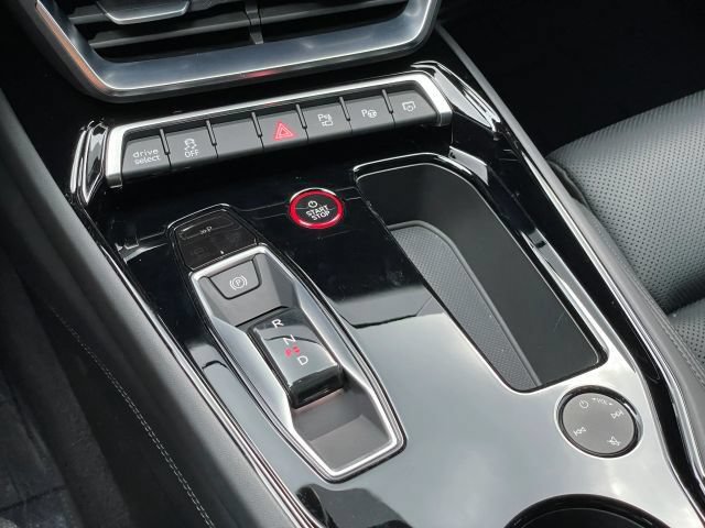 Used 2023 Audi RS e-tron GT w/ Ceramic Brake Package AWD/4WD image 39