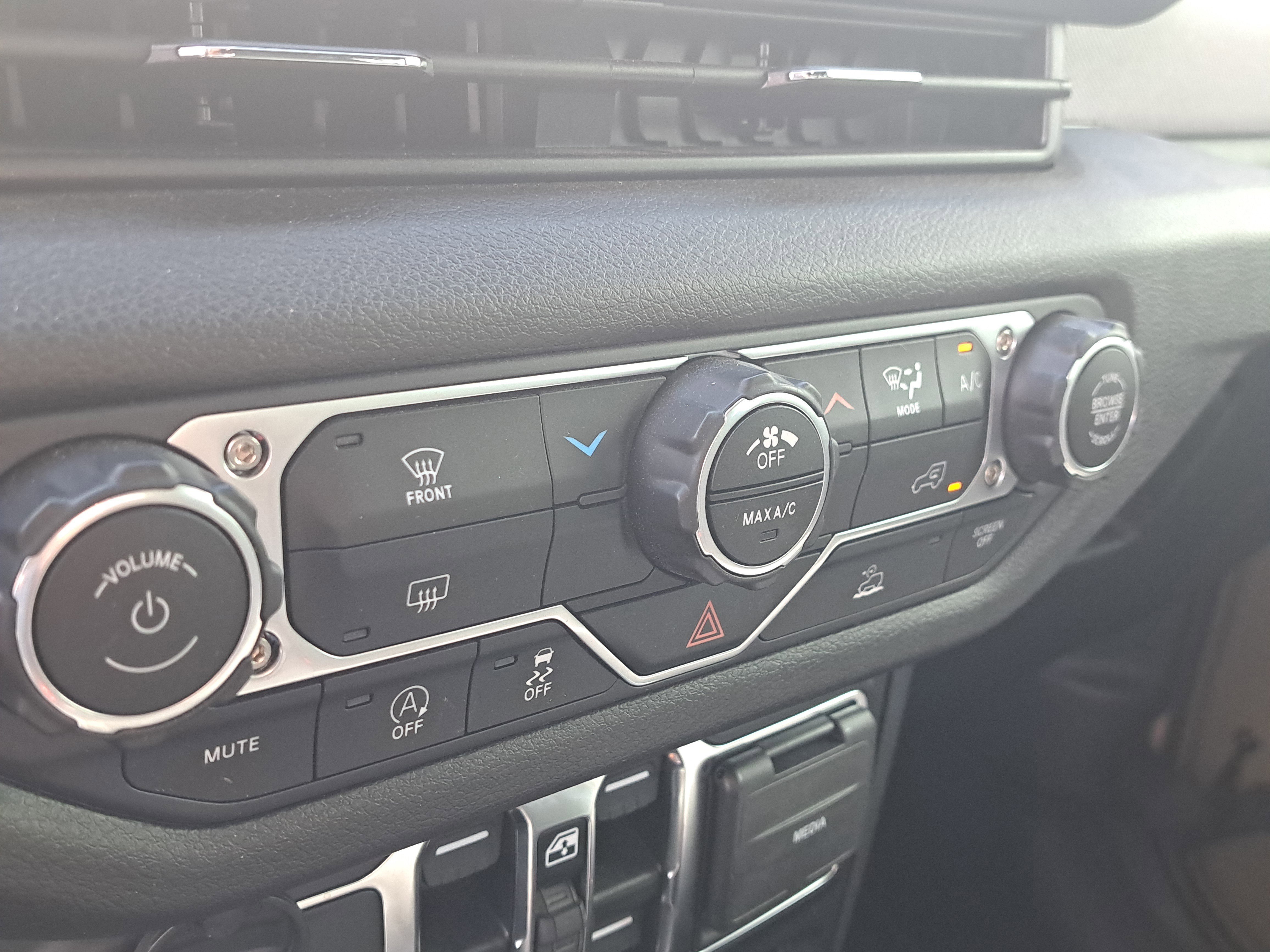 Used 2025 Jeep Gladiator Sport AWD/4WD image 47