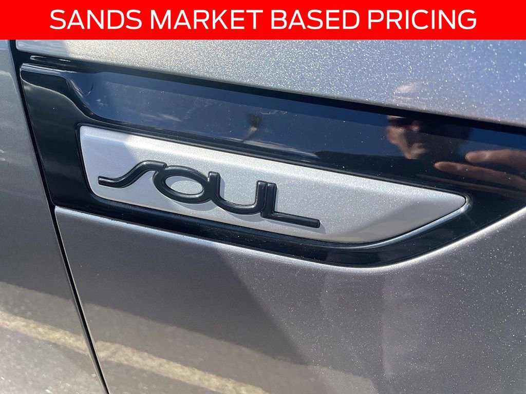 Used 2018 Kia Soul ! image 4