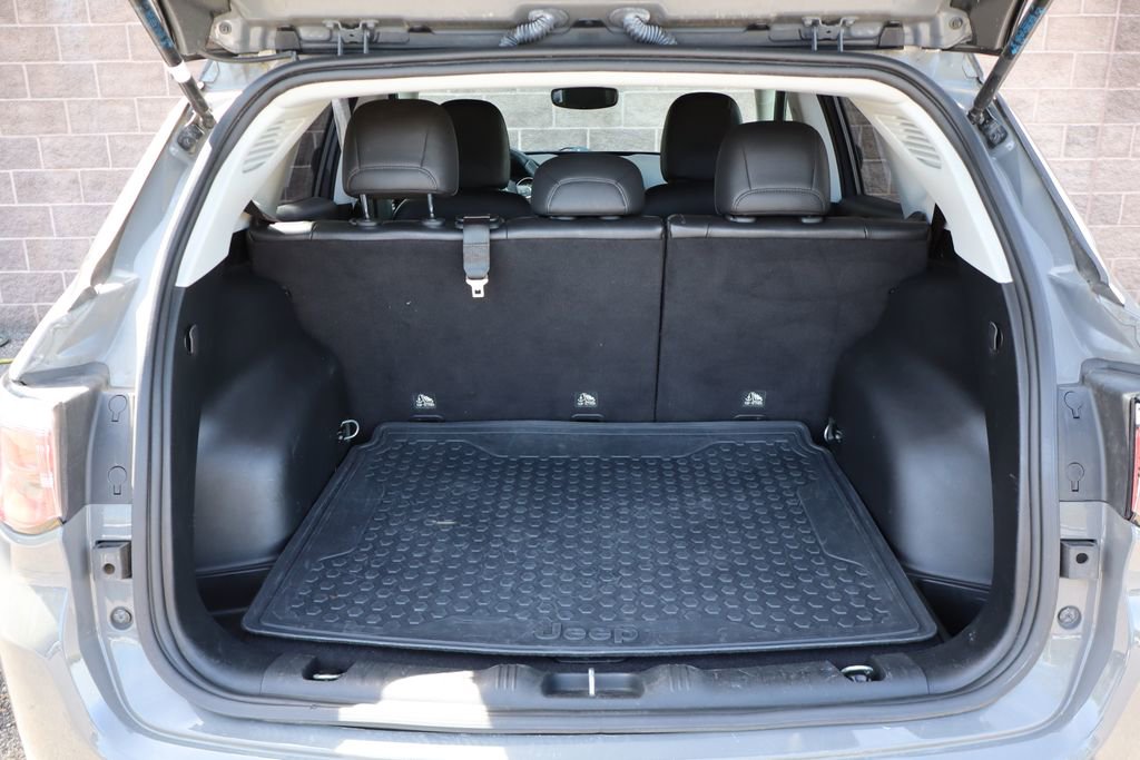 Used 2019 Jeep Compass Limited AWD/4WD image 33