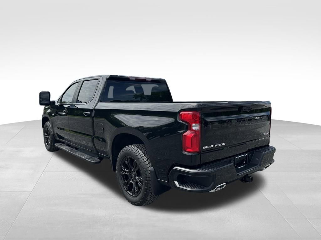 Used 2024 Chevrolet Silverado 1500 RST w/ Z71 Off-Road Package AWD/4WD image 15