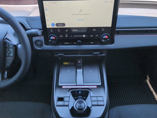 Used 2026 Toyota C-HR AWD/4WD image 22
