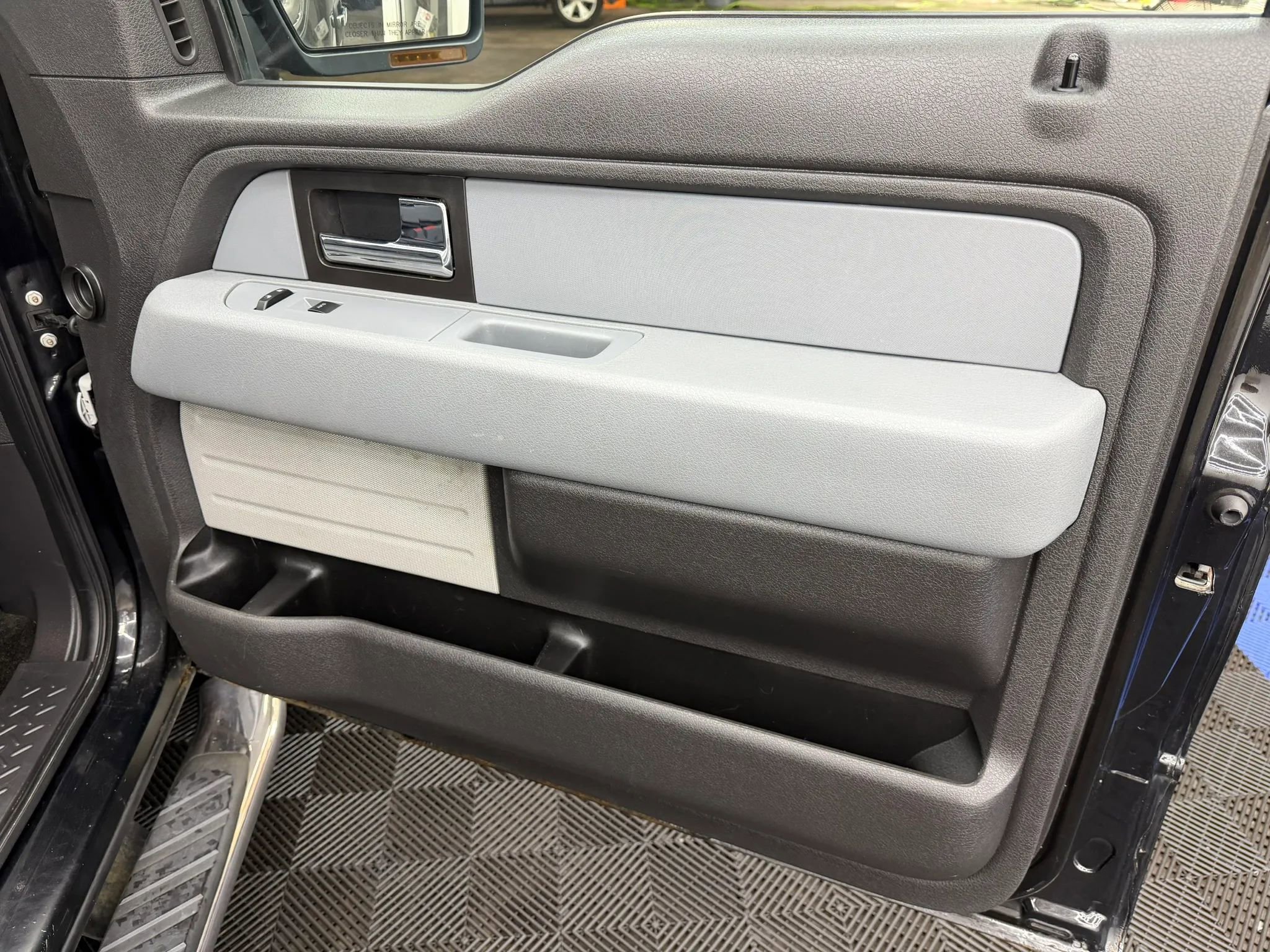 Used 2014 Ford F150 XLT w/ Equipment Group 302A Luxury AWD/4WD image 7