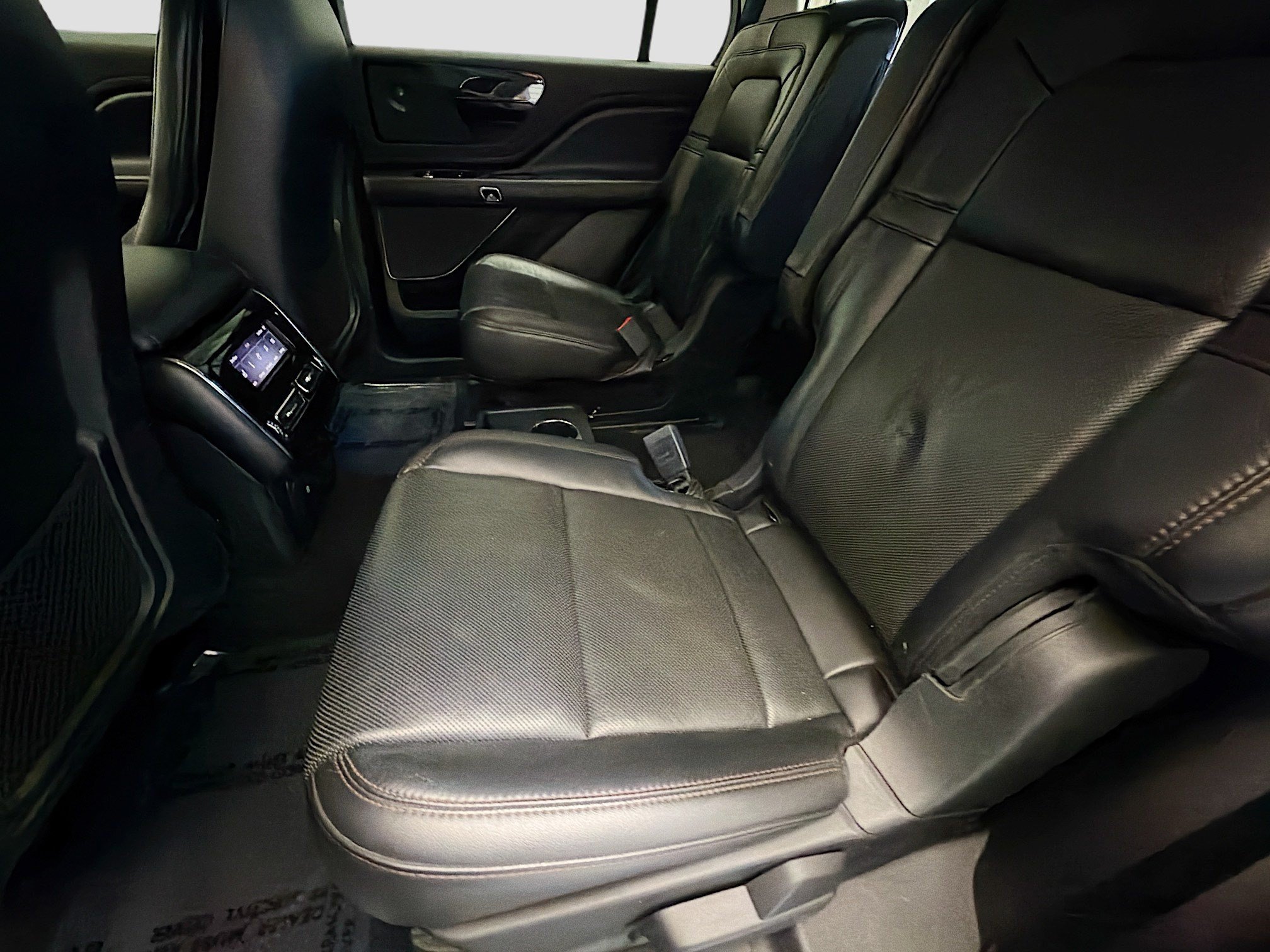 Used 2022 Lincoln Aviator Reserve w/ Equipment Group 201A RWD image 13