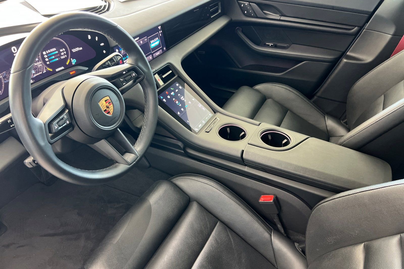 Used 2022 Porsche Taycan 4S image 10