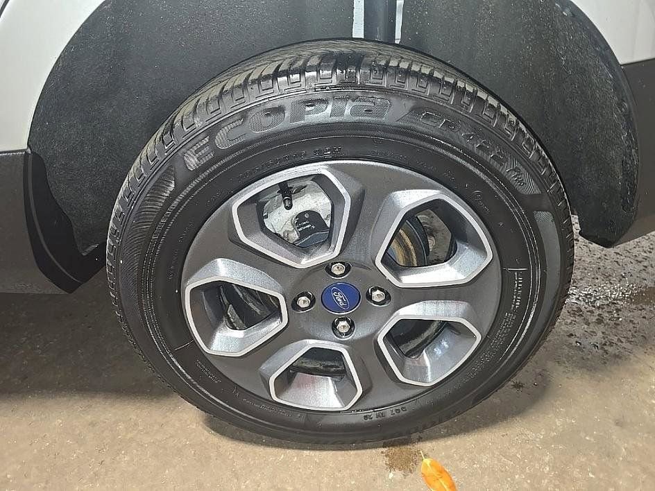 Used 2022 Ford EcoSport S image 34