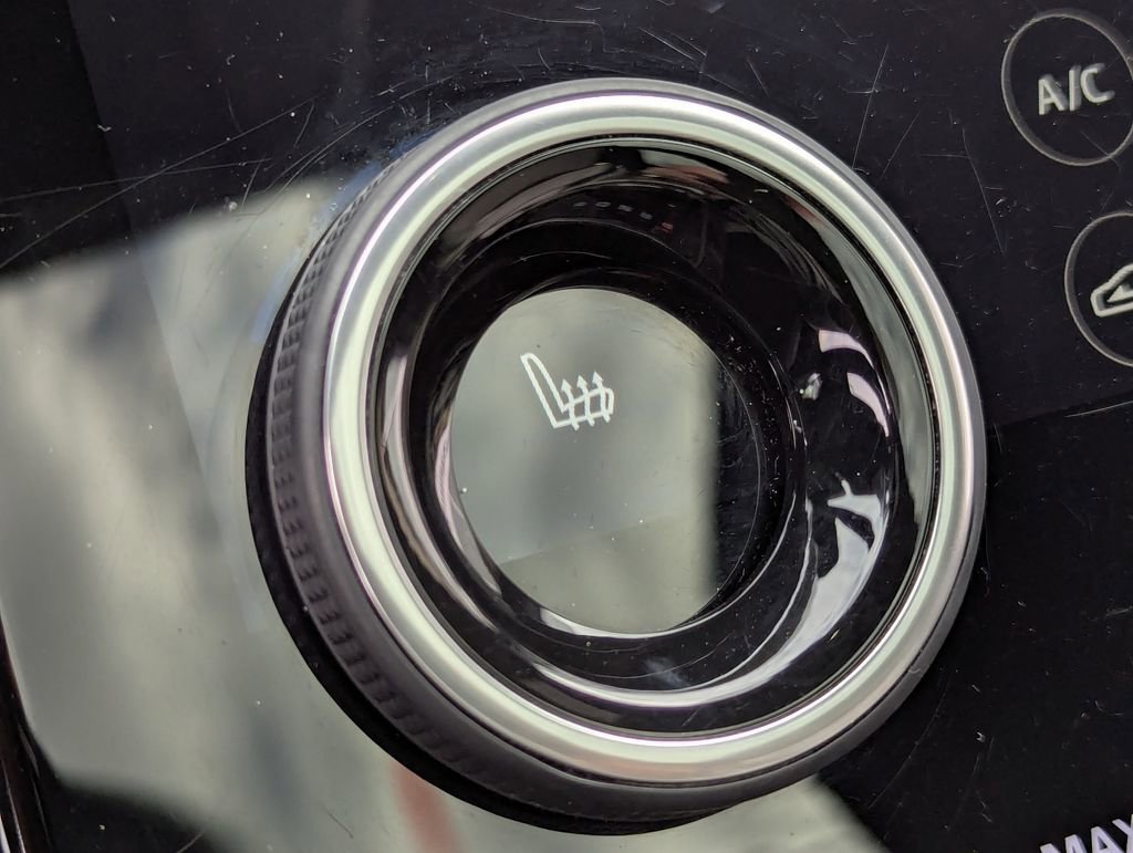 Used 2020 Land Rover Range Rover Velar R-Dynamic S image 24