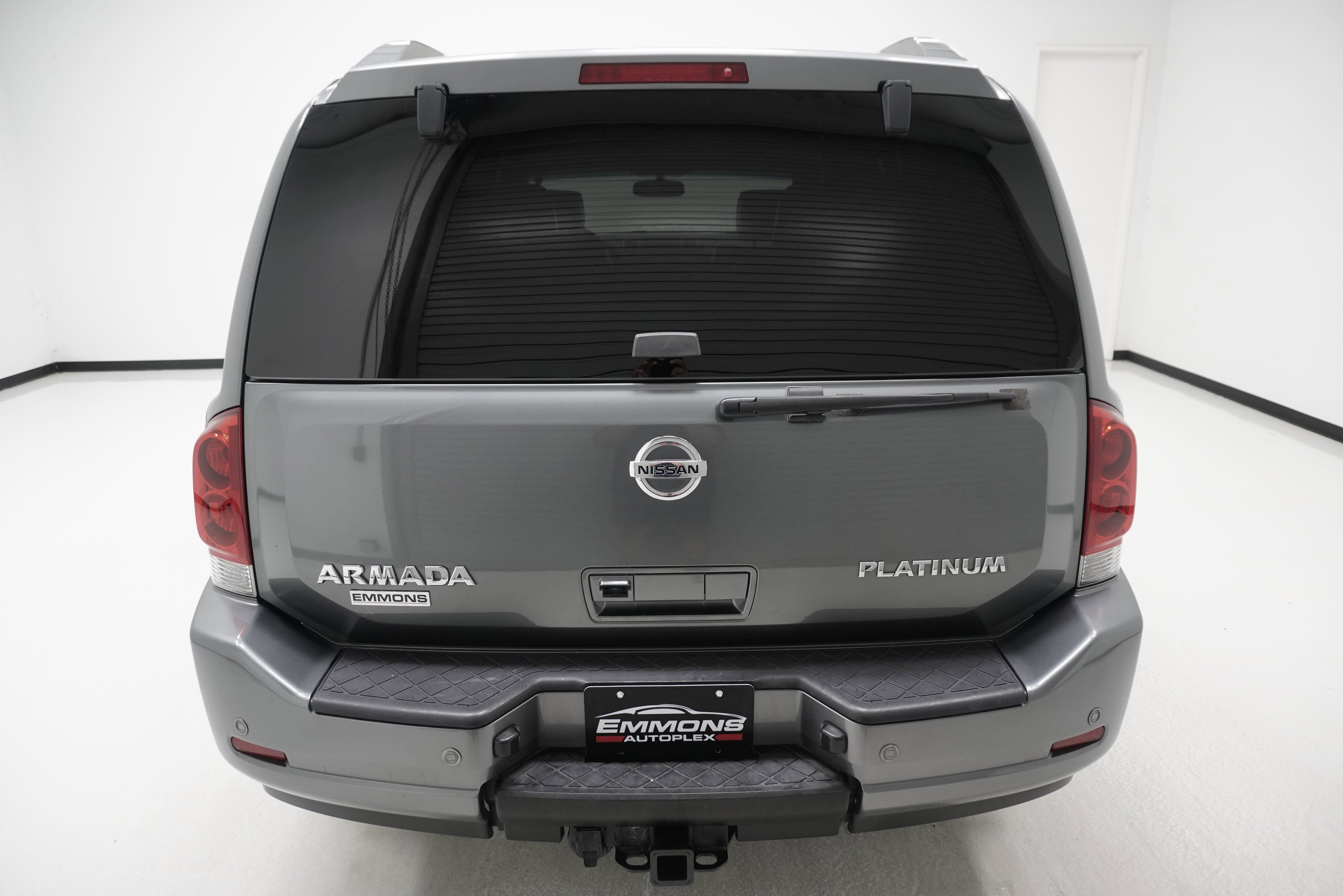 Used 2014 Nissan Armada Platinum w/ 2nd Row Captain Seat Package RWD image 3