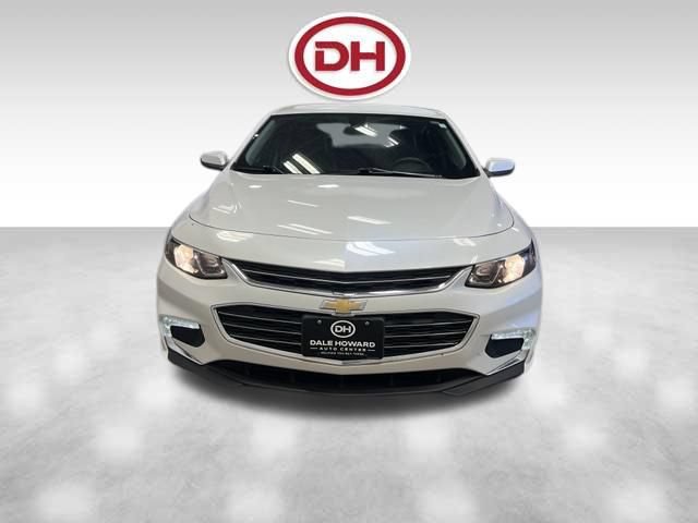 Used 2018 Chevrolet Malibu LT w/ Leather Package FWD image 6