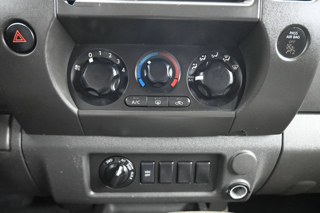 Used 2010 Nissan Xterra X AWD/4WD image 15