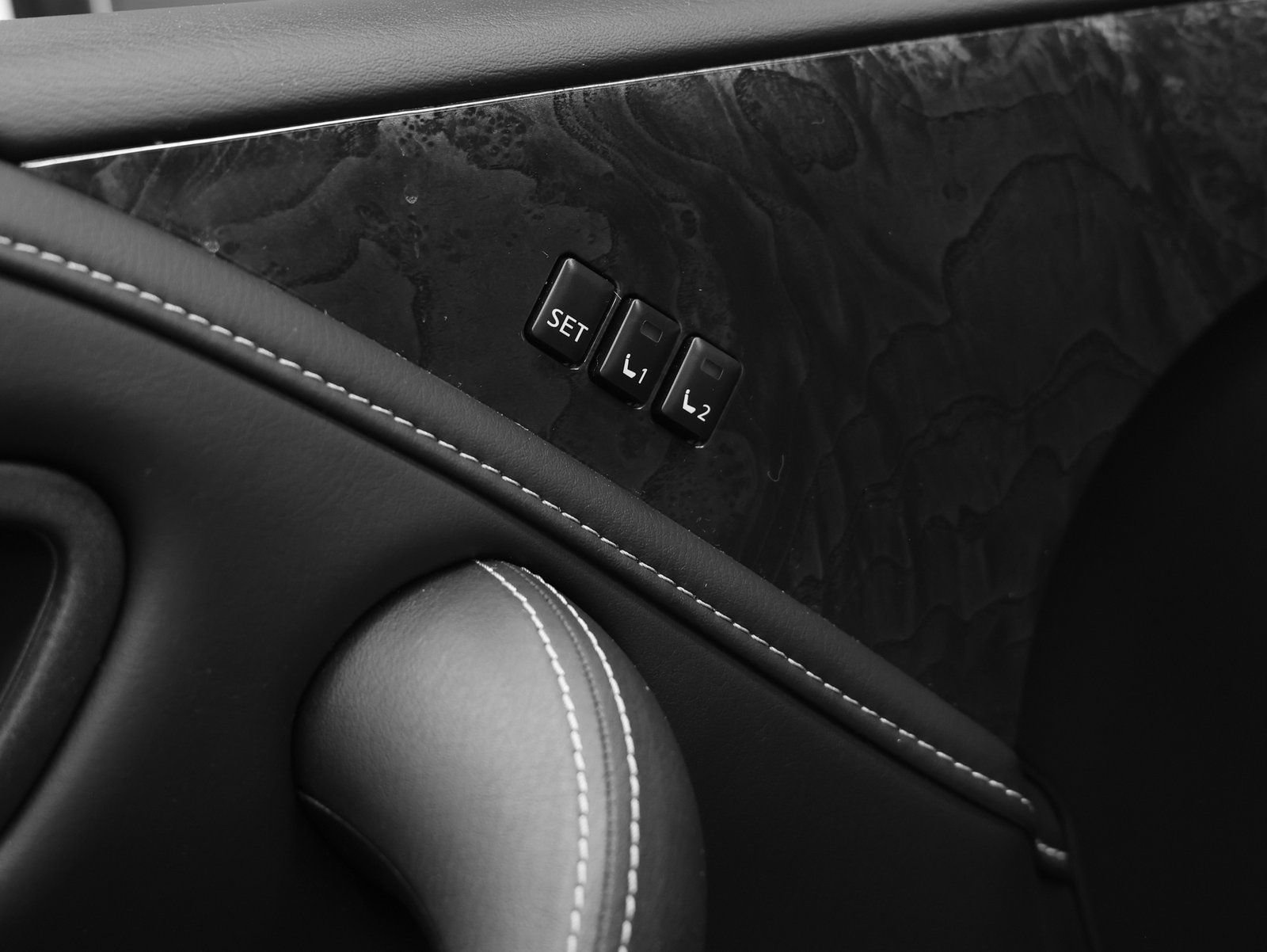 Used 2024 INFINITI QX80 Luxe w/ Cargo Package image 33