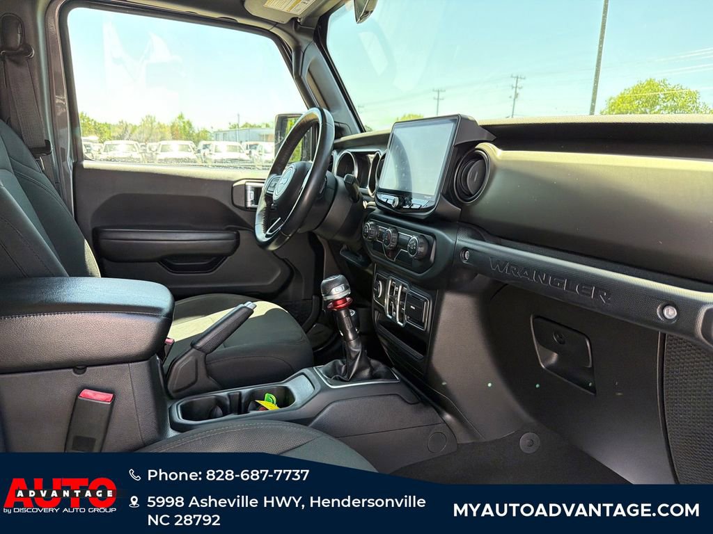 Used 2018 Jeep Wrangler Unlimited Sport S AWD/4WD image 34