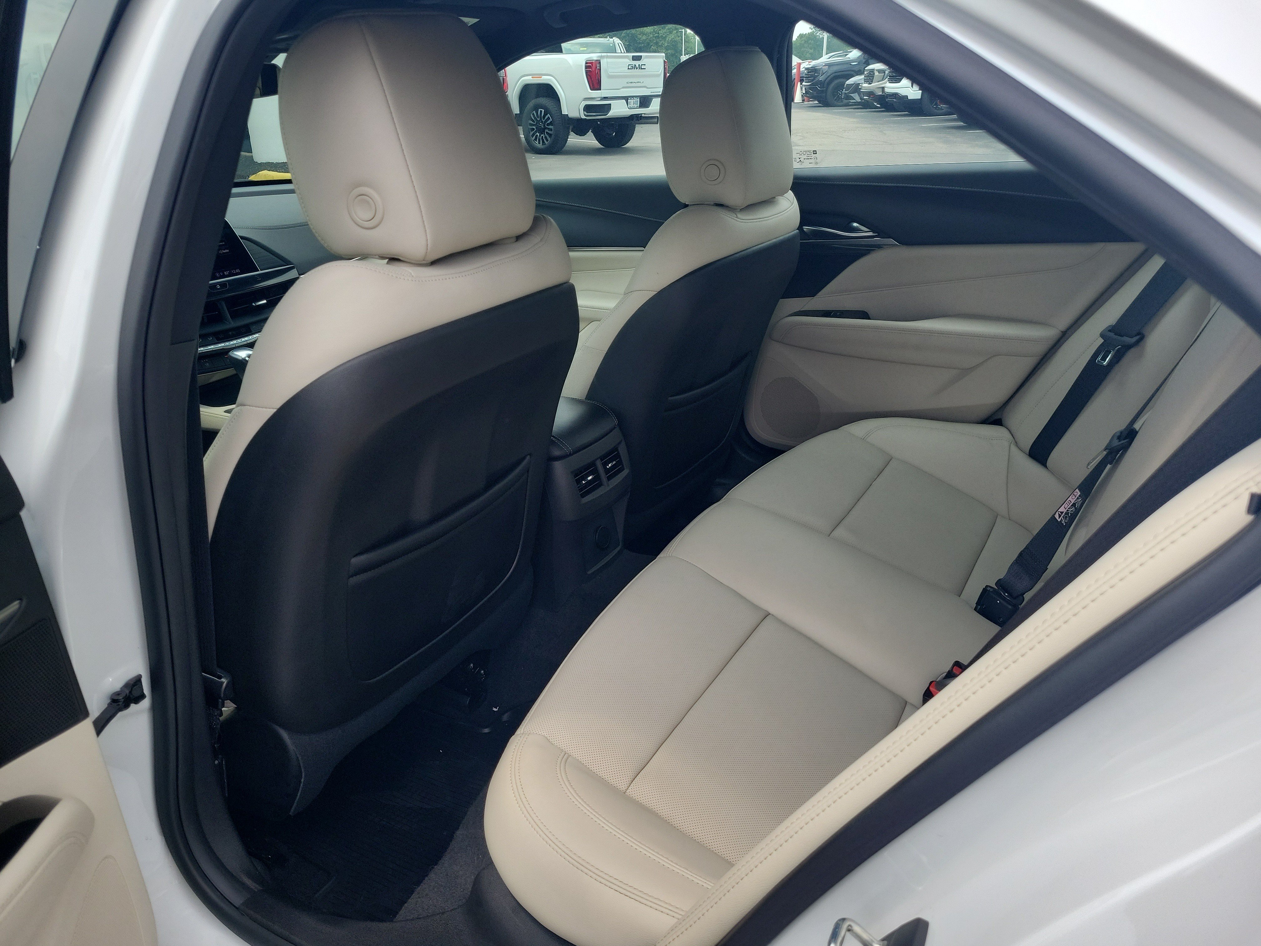 Used 2021 Cadillac CT4 Premium Luxury AWD/4WD image 13
