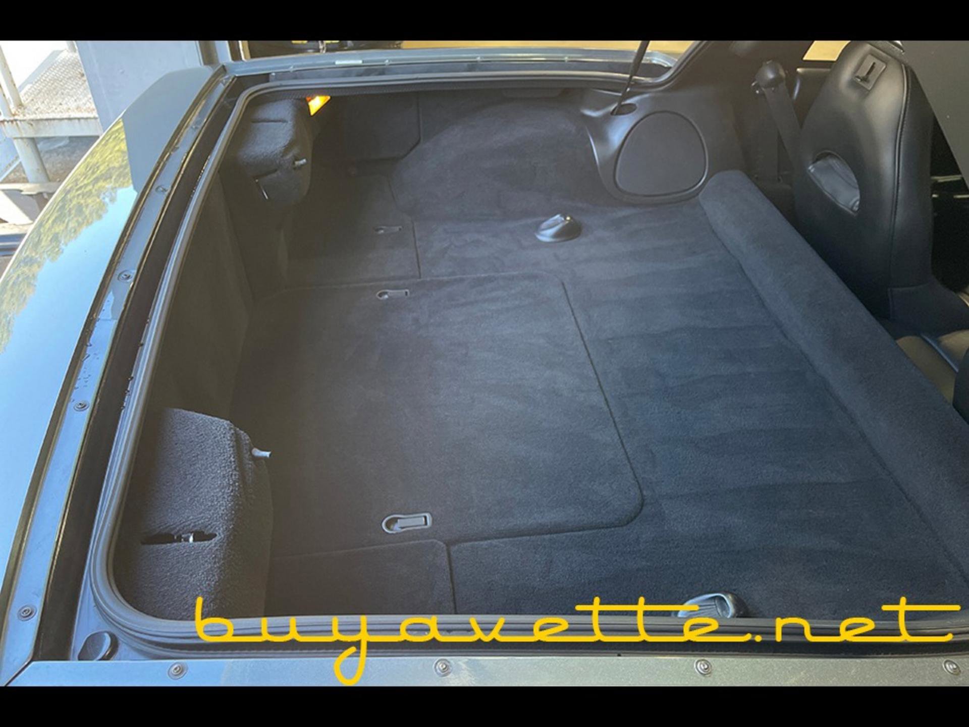 Used 2004 Chevrolet Corvette Coupe w/ Roof Package image 22