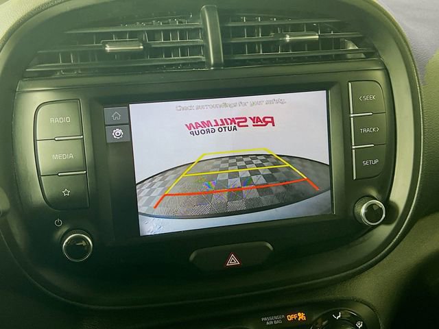 Used 2024 Kia Soul LX w/ Option Group 015 FWD image 17