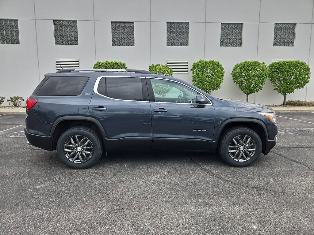 Used 2019 GMC Acadia SLT w/ LPO, Floor Liner Package FWD image 9