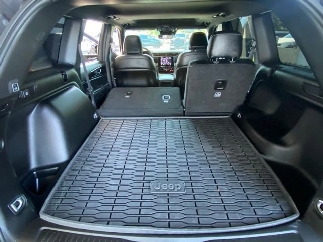 Used 2023 Jeep Grand Cherokee Altitude image 28