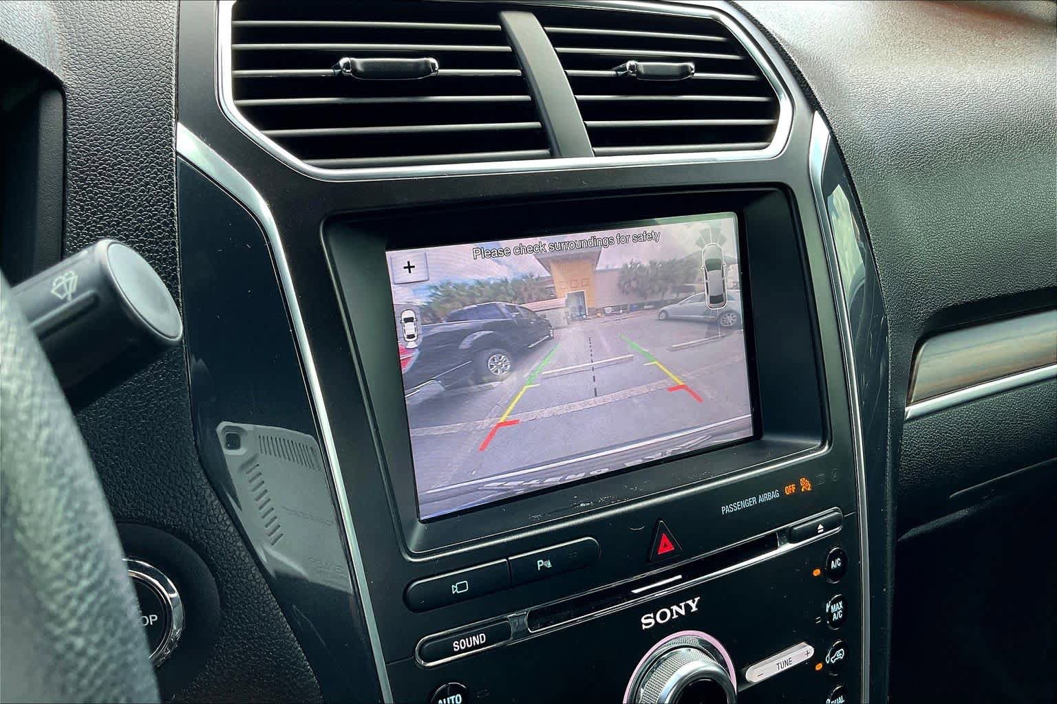 Used 2018 Ford Explorer Limited w/ Ford Safe & Smart Package image 21