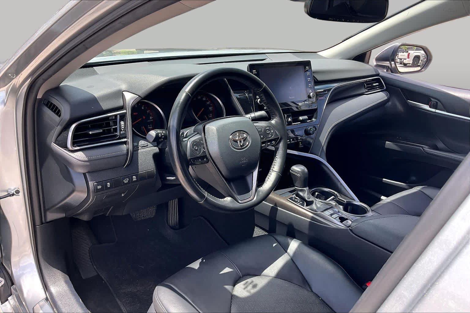 Used 2024 Toyota Camry XSE FWD image 18