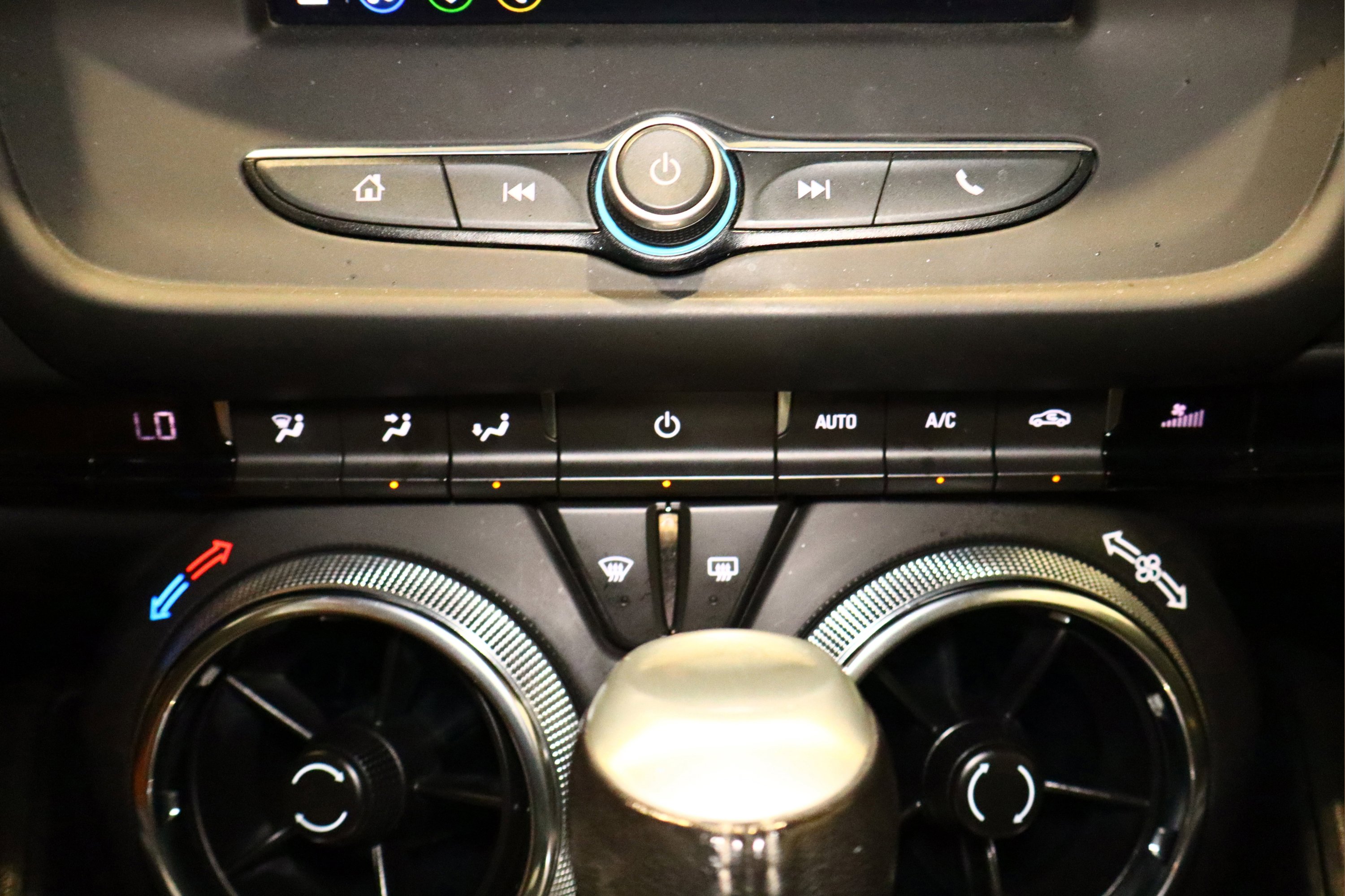 Used 2020 Chevrolet Camaro LT image 20