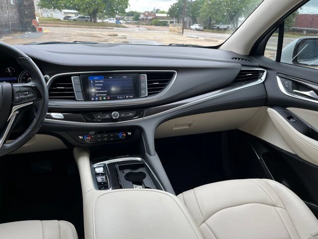 Used 2022 Buick Enclave Essence FWD image 25