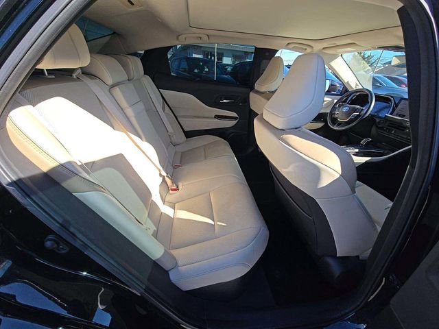 Used 2023 Toyota Crown image 12