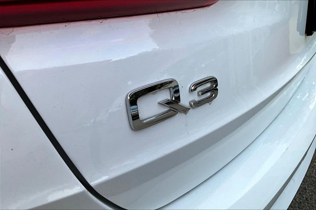 Used 2024 Audi Q3 2.0T Premium Plus image 24