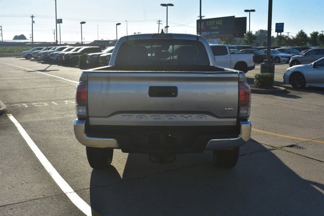 Used 2023 Toyota Tacoma TRD Off-Road image 6