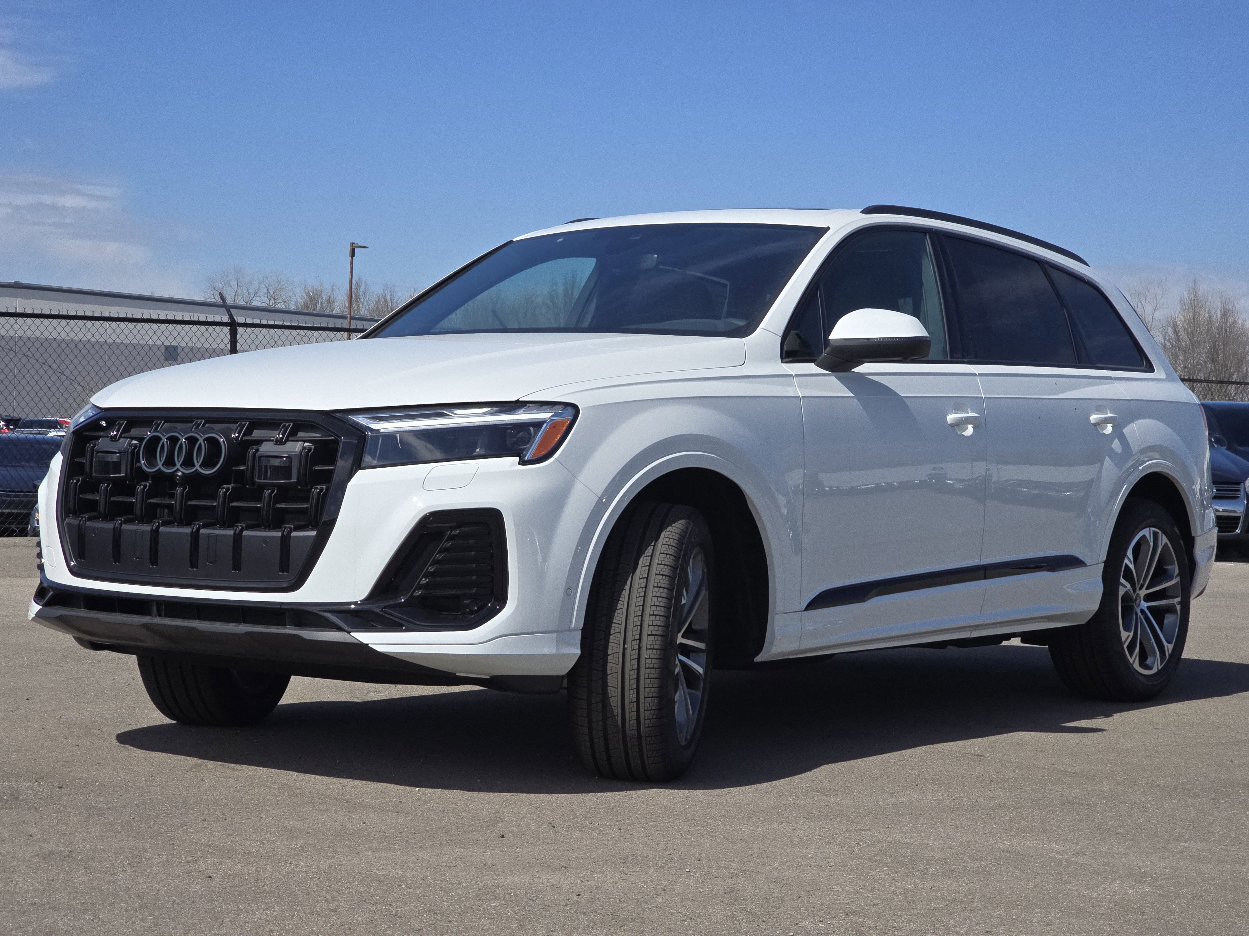 New 2026 Audi Q7 Premium Plus image 3