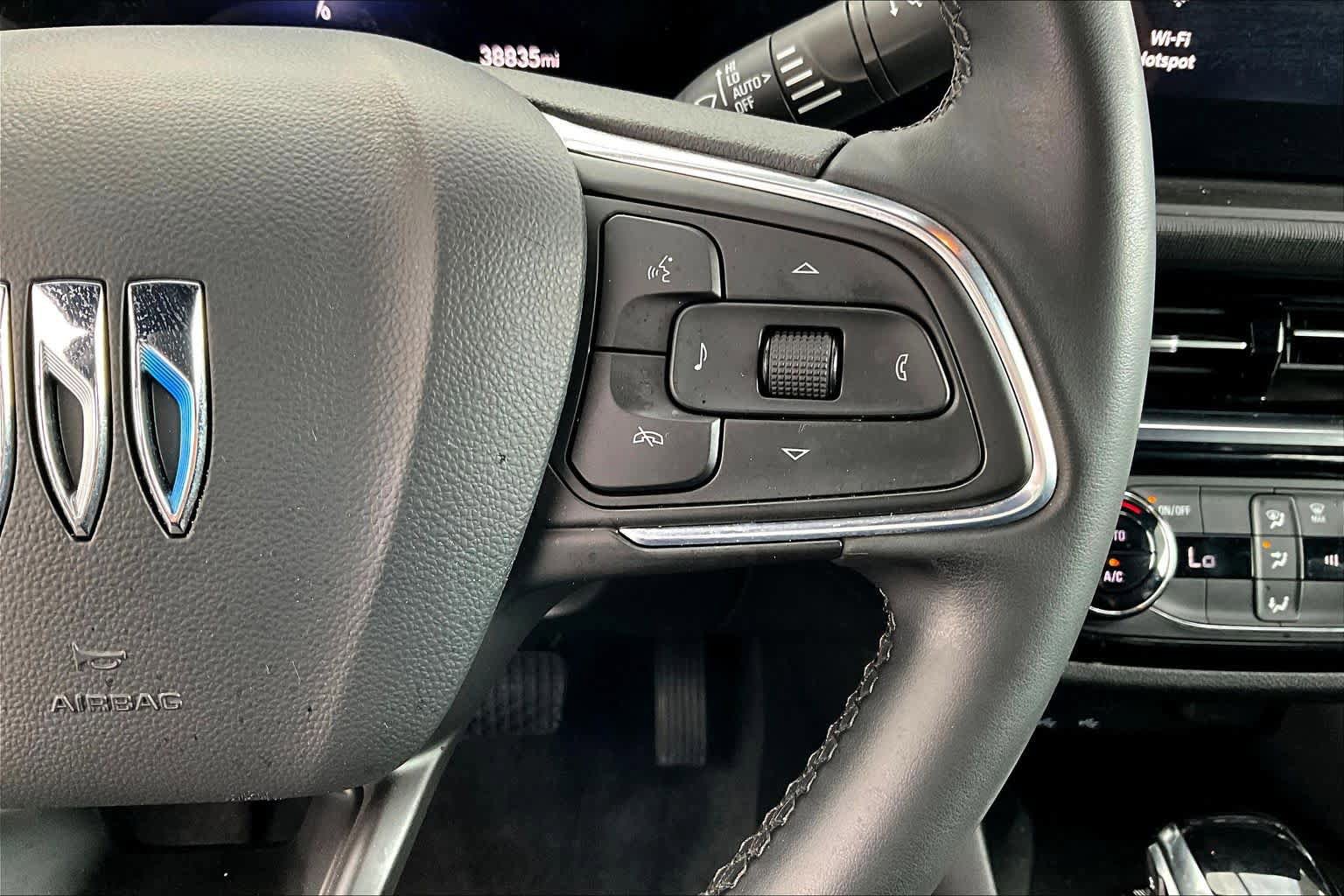 Used 2024 Buick Envista Sport Touring w/ Convenience II Package FWD image 24