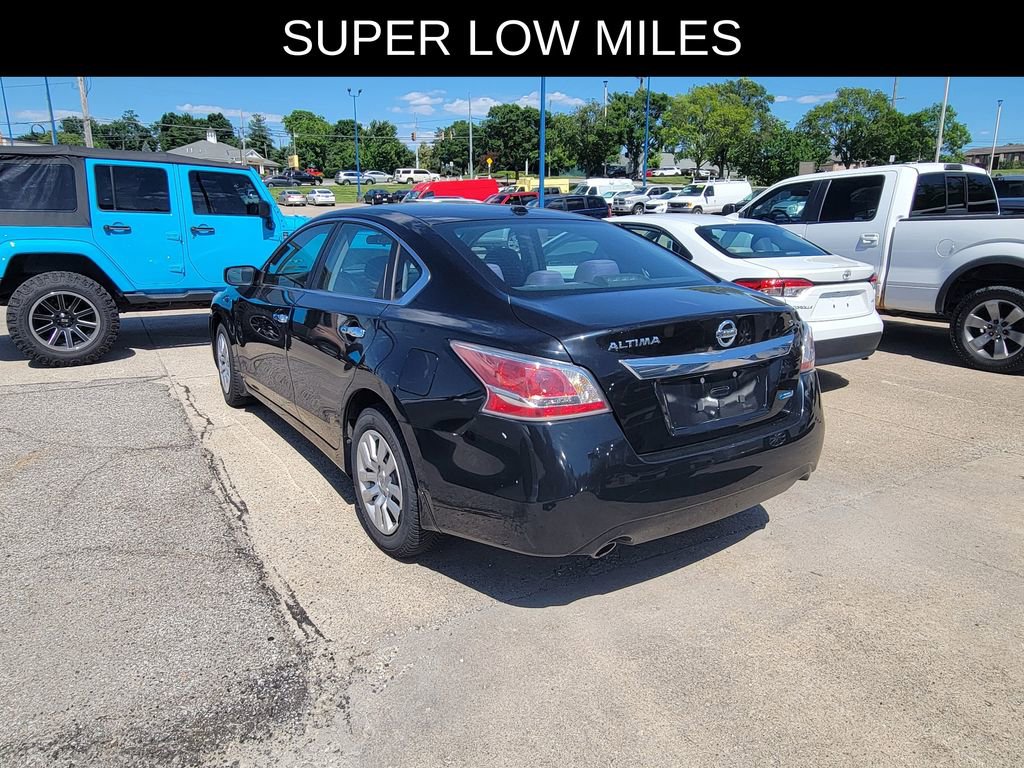 Used 2014 Nissan Altima 2.5 S w/ Display Audio Package FWD image 4