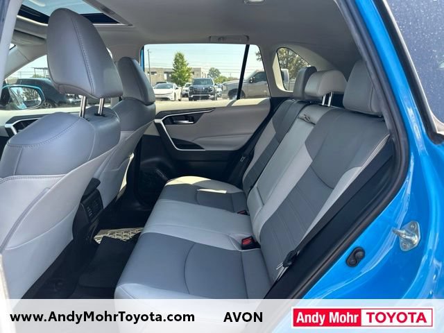 Used 2020 Toyota RAV4 XLE Premium FWD image 10