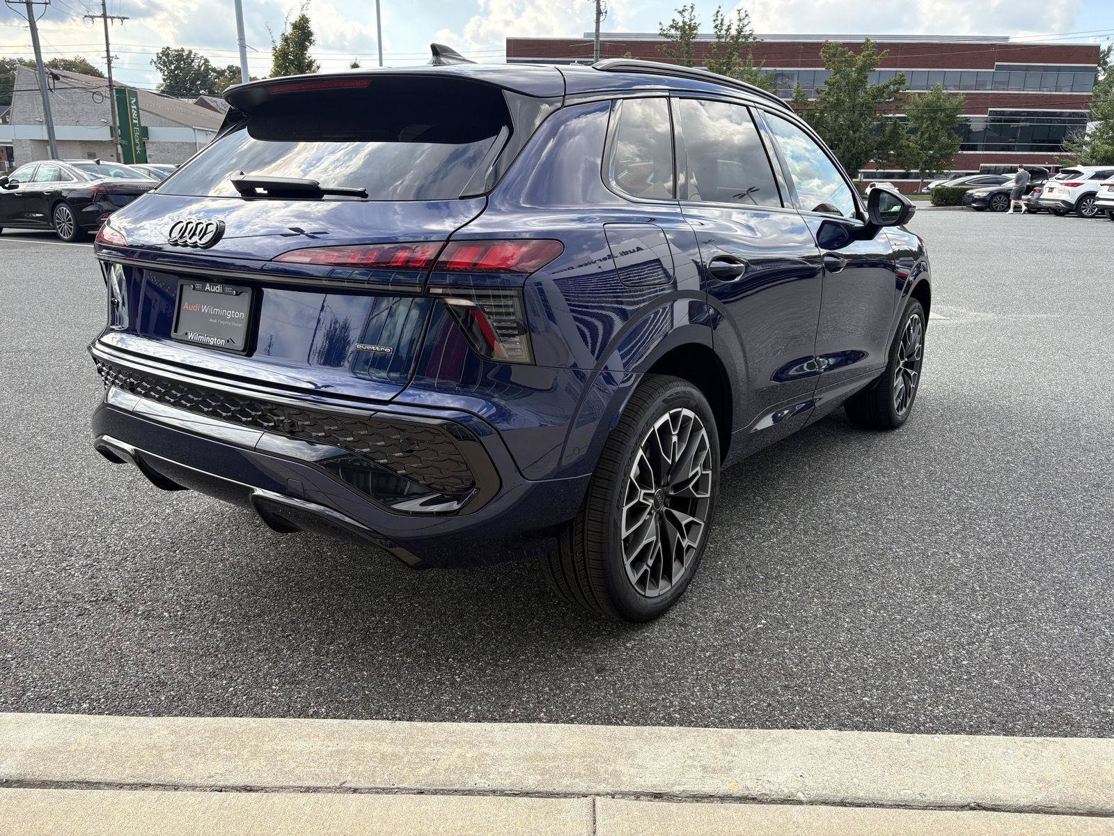 New 2026 Audi Q3 quattro 2.0T AWD/4WD image 5