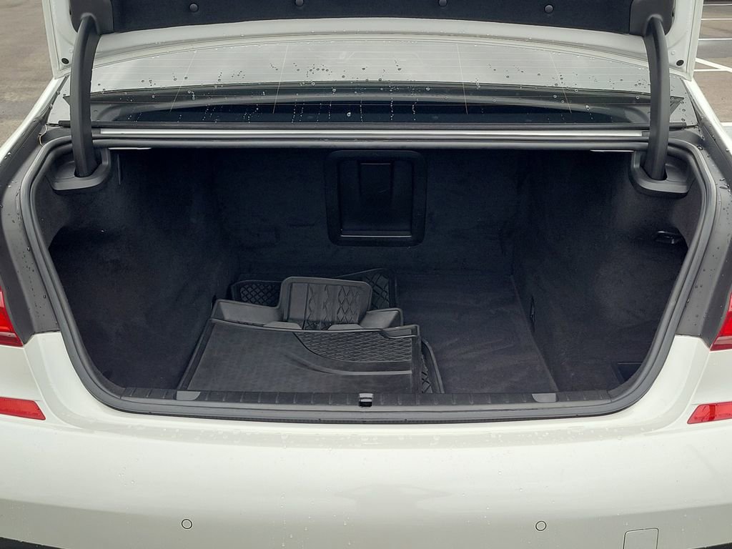 Used 2019 BMW 750i w/ Executive Package image 13