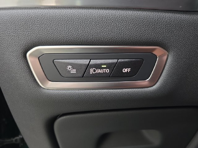 Certified 2025 BMW X7 M60i AWD/4WD image 22