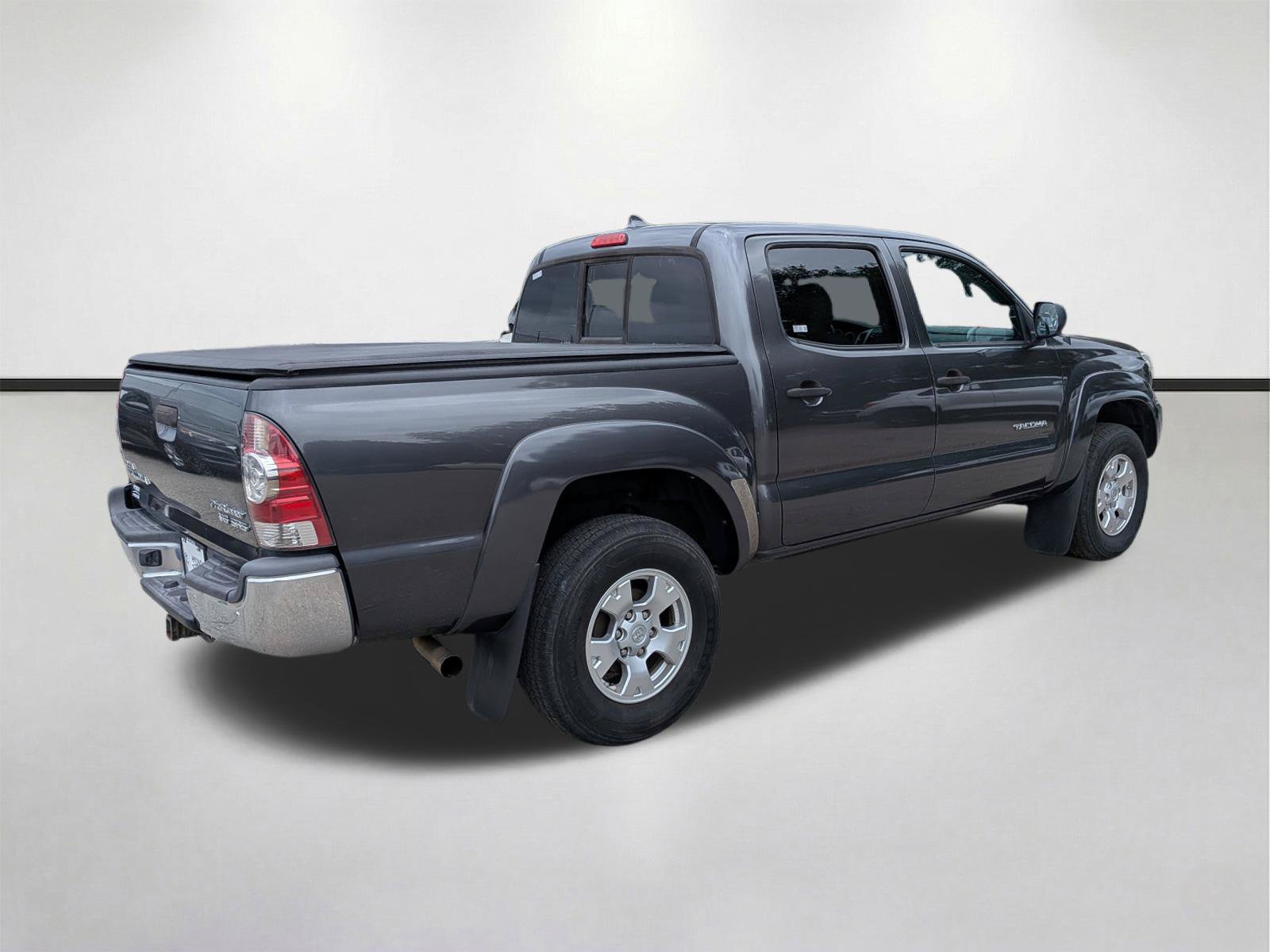 Used 2015 Toyota Tacoma PreRunner w/ SR5 Package RWD image 4