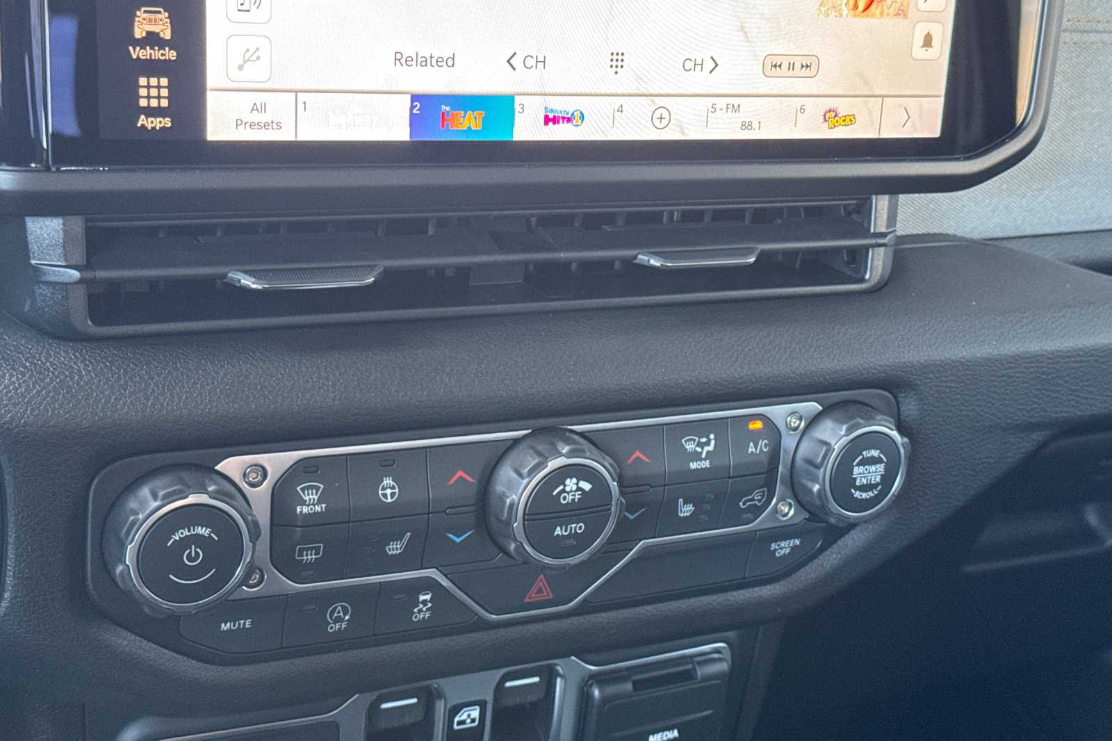 New 2026 Jeep Wrangler Unlimited Sport AWD/4WD image 18