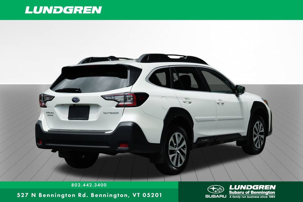 Used 2023 Subaru Outback Premium AWD/4WD image 3