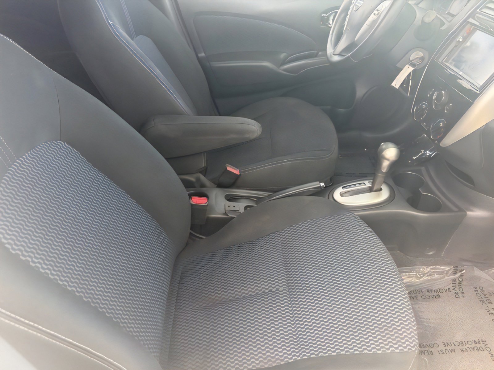 Used 2015 Nissan Versa Note SV FWD image 11