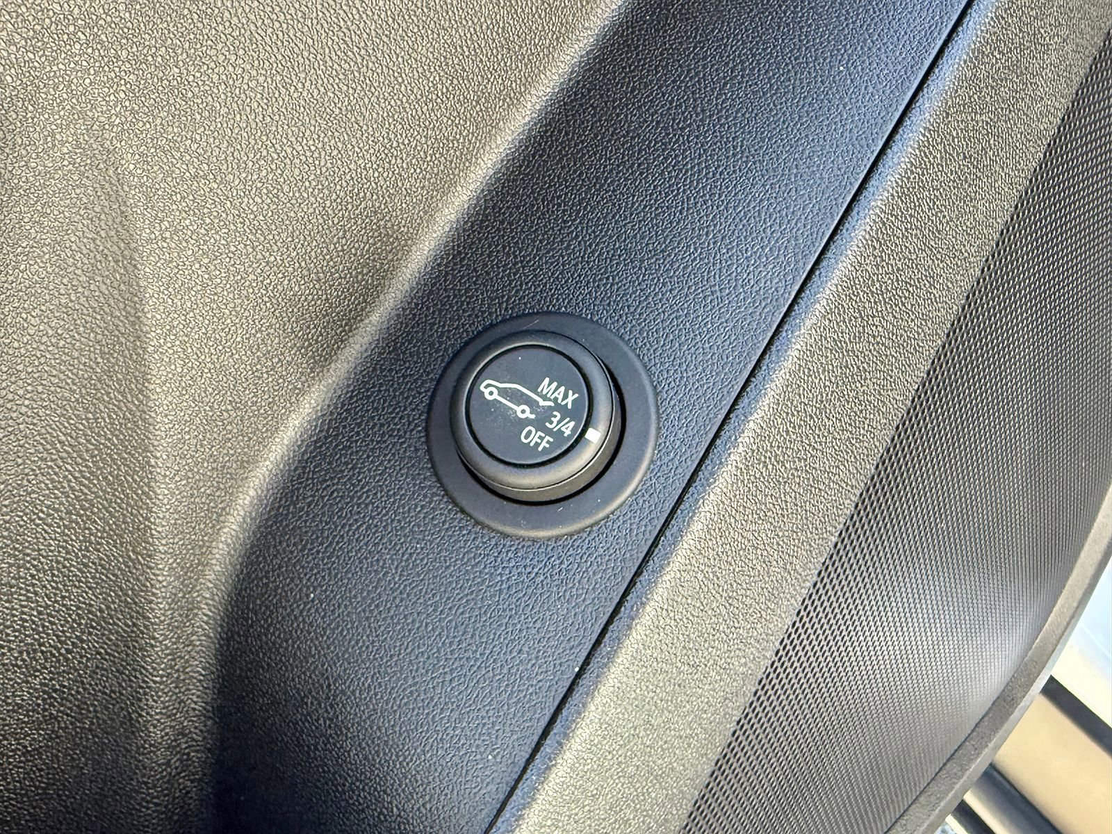 Certified 2023 Chevrolet Equinox LT AWD/4WD image 18