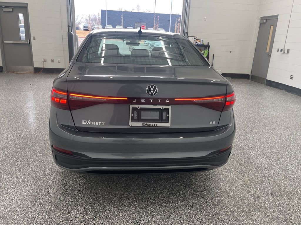 New 2026 Volkswagen Jetta SE image 4