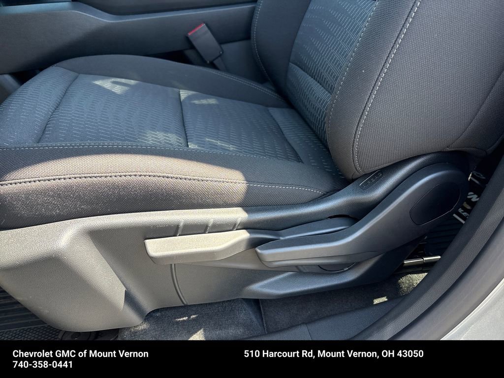 New 2026 Chevrolet Equinox LT w/ Safety and Technology Package FWD image 31