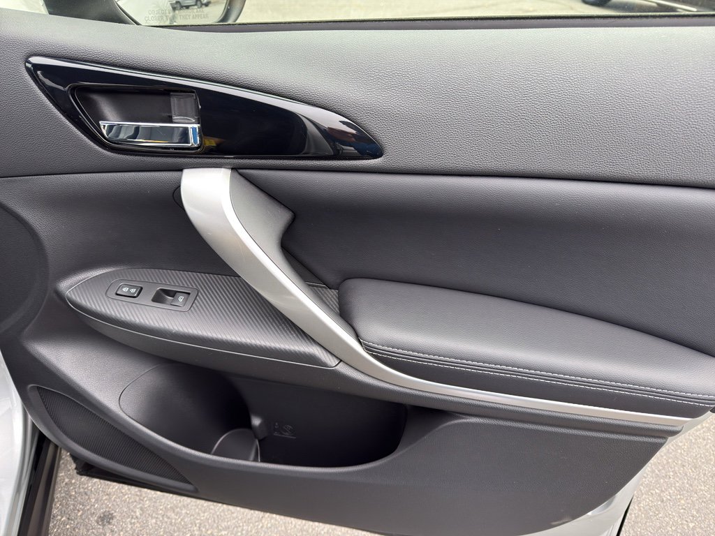 Used 2022 Mitsubishi Eclipse Cross SEL image 31