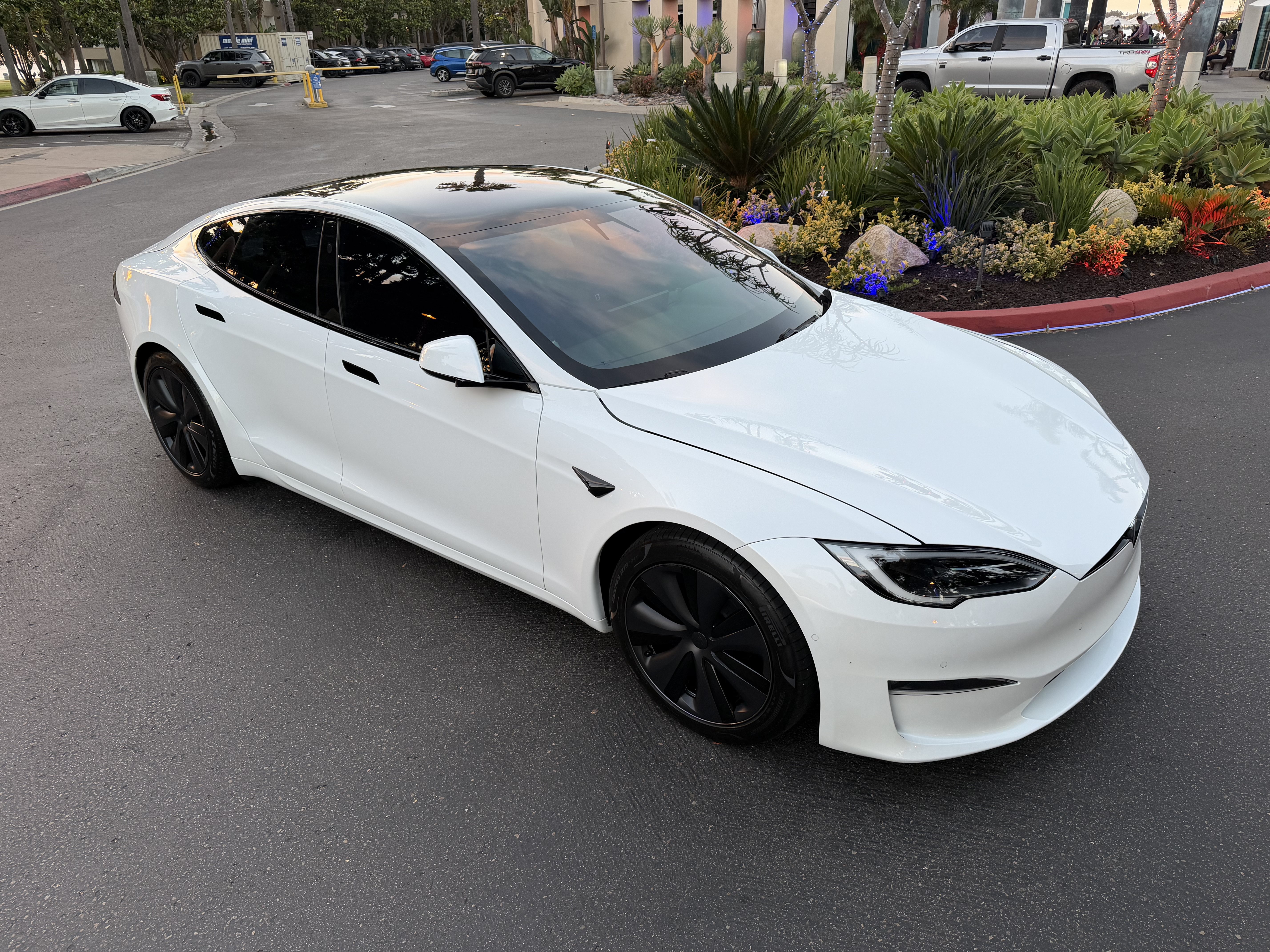 Used 2022 Tesla Model S AWD/4WD image 6